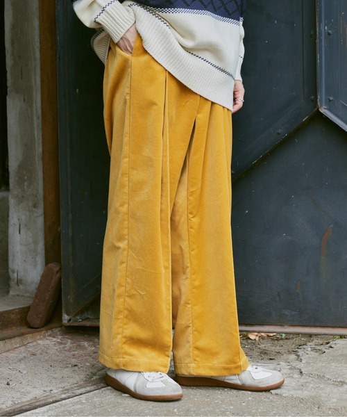 CASPER JOHN(キャスパージョン)の「Velour tapered slacks/ベロアテーパードスラックス(スラックス・メンズ・マスタード/グリーン/グレイッシュベージュ/ブラック・SMALL/MEDIUM/LARGE)」の4枚目の写真