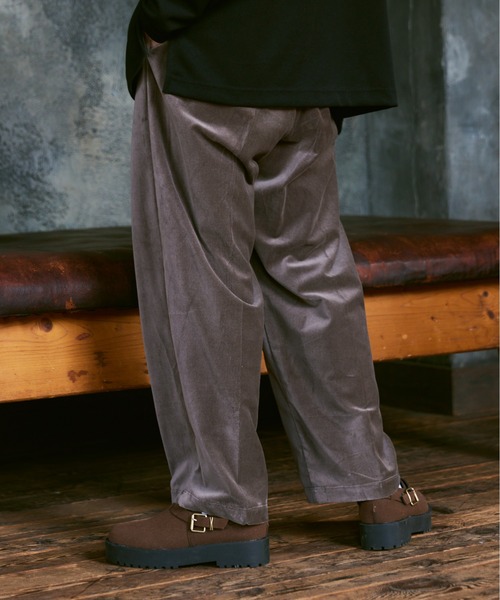 CASPER JOHN(キャスパージョン)の「Velour tapered slacks/ベロアテーパードスラックス(スラックス・メンズ・マスタード/グリーン/グレイッシュベージュ/ブラック・SMALL/MEDIUM/LARGE)」の6枚目の写真