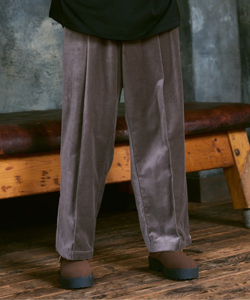 CASPER JOHN(キャスパージョン)の「Velour tapered slacks/ベロアテーパードスラックス(スラックス・メンズ・マスタード/グリーン/グレイッシュベージュ/ブラック・SMALL/MEDIUM/LARGE)」の8枚目の写真