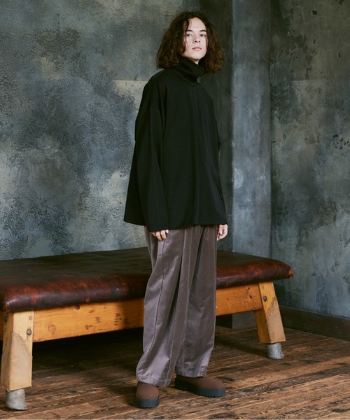 CASPER JOHN(キャスパージョン)の「Velour tapered slacks/ベロアテーパードスラックス(スラックス・メンズ・マスタード/グリーン/グレイッシュベージュ/ブラック・SMALL/MEDIUM/LARGE)」の11枚目の写真