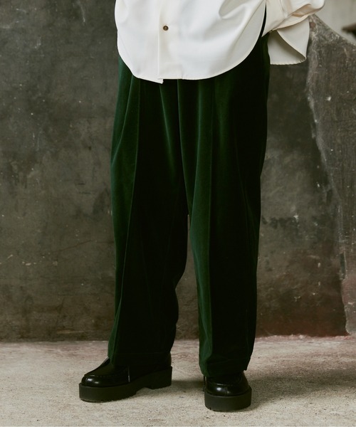 CASPER JOHN(キャスパージョン)の「Velour tapered slacks/ベロアテーパードスラックス(スラックス・メンズ・マスタード/グリーン/グレイッシュベージュ/ブラック・SMALL/MEDIUM/LARGE)」の15枚目の写真