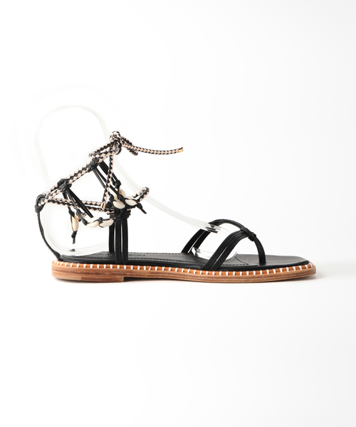 IENA(イエナ)の「【ULLA JOHNSON/ウラ ジョンソン】Hanalei Seashellサンダル(サンダル・レディース・ブラック・37/36)」の4枚目の写真