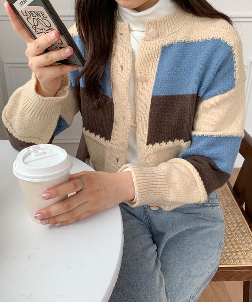 ABITOKYO(アビトーキョー)の「バイカラーニット ショーカーディガン(カーディガン/ボレロ・レディース・ネイビー/グレー/アイボリー・FREE)」の13枚目の写真