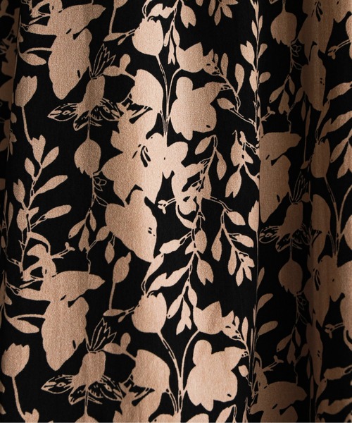 feepur（フェピュール）の「スタンドカラークラシカルフラワーワンピース（ワンピース・レディース・オフホワイト/ブラック/ブラウン・MEDIUM）」の9枚目の写真