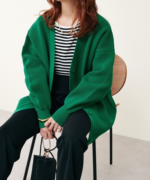natural couture(ナチュラルクチュール)の「WEB限定/2022AWアイテム/デコルテラインぽわ袖ボーダートップス(Tシャツ/カットソー・レディース・ブラック/ブラウン/ピンク/ピンク系その他・FREE)」の2枚目の写真
