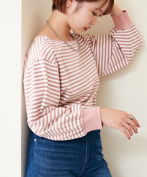 natural couture(ナチュラルクチュール)の「WEB限定/2022AWアイテム/デコルテラインぽわ袖ボーダートップス(Tシャツ/カットソー・レディース・ブラック/ブラウン/ピンク/ピンク系その他・FREE)」の6枚目の写真