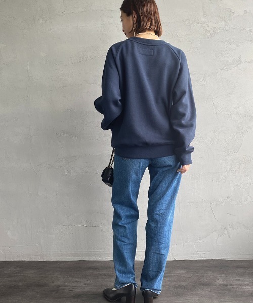 UNIVERSAL OVERALL（ユニバーサルオーバーオール）の「[UNIVERSAL OVERALL/ユニバーサルオーバーオール] 別注 ワンポイント刺繍 ラグランスリーブスウェット（スウェット・レディース・ブラック/グレー/ダークグリーン/ブルー/オレンジ・F）」の19枚目の写真