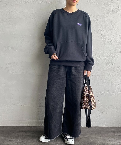UNIVERSAL OVERALL（ユニバーサルオーバーオール）の「[UNIVERSAL OVERALL/ユニバーサルオーバーオール] 別注 ワンポイント刺繍 ラグランスリーブスウェット（スウェット・レディース・ブラック/グレー/ダークグリーン/ブルー/オレンジ・F）」の15枚目の写真