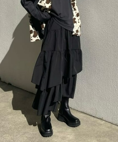 RODEO CROWNS WIDE BOWL(ロデオクラウンズワイドボウル)の「ランダムティアードスカート(スカート・レディース・ブラック/オフホワイト・FREE)」の2枚目の写真