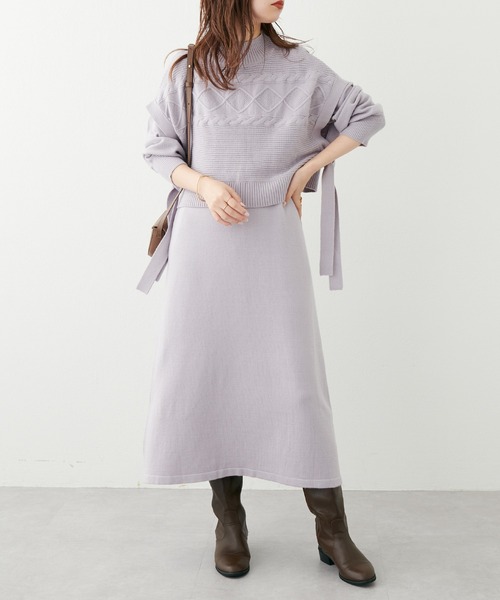natural couture(ナチュラルクチュール)の「WEB限定/大人気リバイバル/ケーブルベスト×ニットワンピース(ワンピース・レディース・チャコールグレー/モカ/オフホワイト/ラベンダー・FREE)」の4枚目の写真