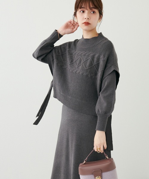 natural couture(ナチュラルクチュール)の「WEB限定/大人気リバイバル/ケーブルベスト×ニットワンピース(ワンピース・レディース・チャコールグレー/モカ/オフホワイト/ラベンダー・FREE)」の15枚目の写真