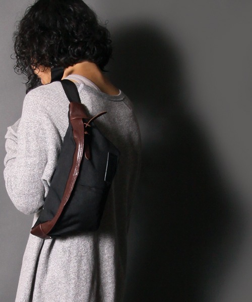 Butler Verner Sails（バトラーヴァーナーセイルス）の「Butler Verner Sails バトラーバーナーセイルズ / Cordura nylon genuine leather attached hip bag コーデュラナイロン本革付属ヒップバッグ / JA-1225-22（ショルダーバッグ・メンズ・ブラック/ブラウン/ベージュ・FREE）」の4枚目の写真