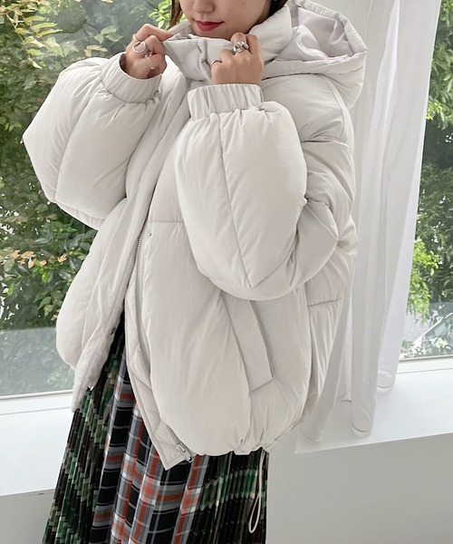 PAGEBOY（ページボーイ）の「〈羽毛のような軽さ・暖かさ〉エアサーマルブルゾン（ブルゾン・レディース・グレイッシュベージュ/ブラウン/ブラック・FREE）」の11枚目の写真