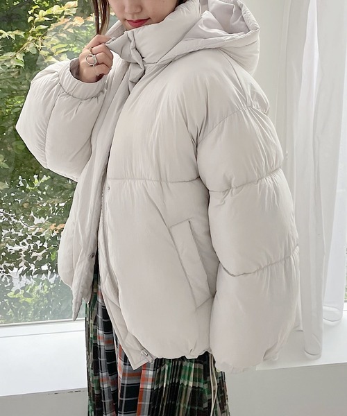 PAGEBOY（ページボーイ）の「〈羽毛のような軽さ・暖かさ〉エアサーマルブルゾン（ブルゾン・レディース・グレイッシュベージュ/ブラウン/ブラック・FREE）」の12枚目の写真