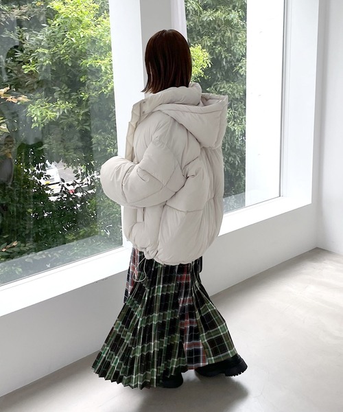 PAGEBOY（ページボーイ）の「〈羽毛のような軽さ・暖かさ〉エアサーマルブルゾン（ブルゾン・レディース・グレイッシュベージュ/ブラウン/ブラック・FREE）」の15枚目の写真