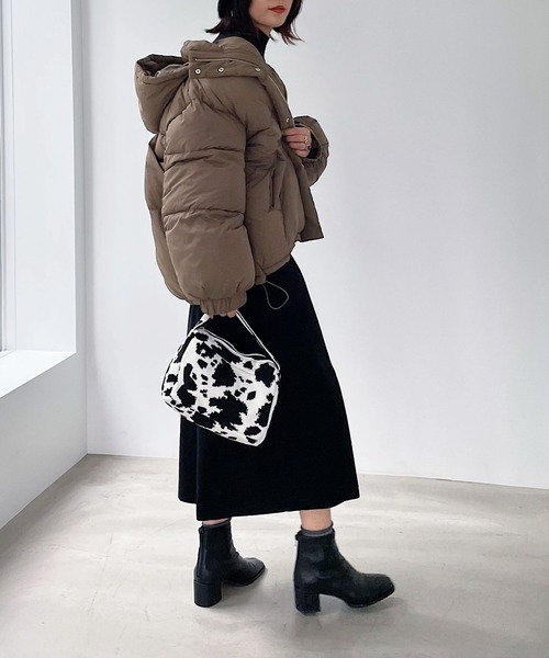 PAGEBOY（ページボーイ）の「〈羽毛のような軽さ・暖かさ〉エアサーマルブルゾン（ブルゾン・レディース・グレイッシュベージュ/ブラウン/ブラック・FREE）」の21枚目の写真