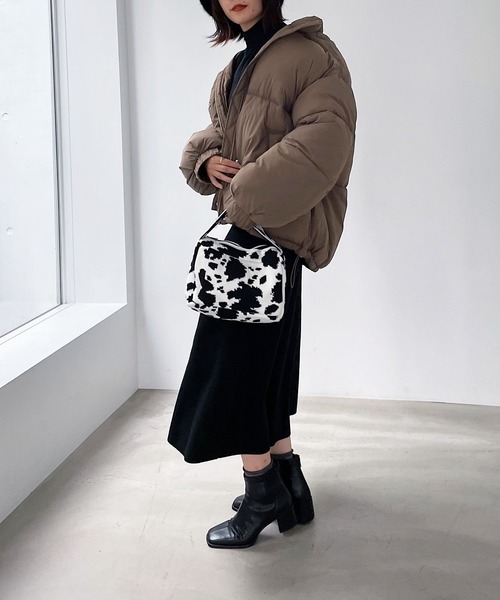 PAGEBOY（ページボーイ）の「〈羽毛のような軽さ・暖かさ〉エアサーマルブルゾン（ブルゾン・レディース・グレイッシュベージュ/ブラウン/ブラック・FREE）」の22枚目の写真