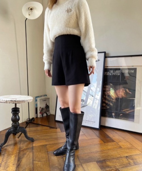 one after another NICE CLAUP(ワンアフターアナザーナイスクラップ)の「美シルエットでスタイルアップ。ハイウエストショートパンツ(その他パンツ・レディース・ブラック/ホワイト系その他/ブラック系その他・FREE)」の6枚目の写真