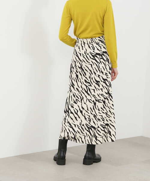 N.（N. Natural Beauty Basic）（エヌエヌナチュラルビューティーベーシック）の「アートプリントスカート（スカート・レディース・ホワイト系その他/ブラック系その他/ブラウン系その他・MEDIUM）」の14枚目の写真