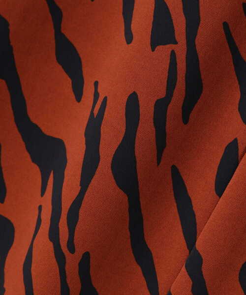 N.（N. Natural Beauty Basic）（エヌエヌナチュラルビューティーベーシック）の「アートプリントスカート（スカート・レディース・ホワイト系その他/ブラック系その他/ブラウン系その他・MEDIUM）」の4枚目の写真