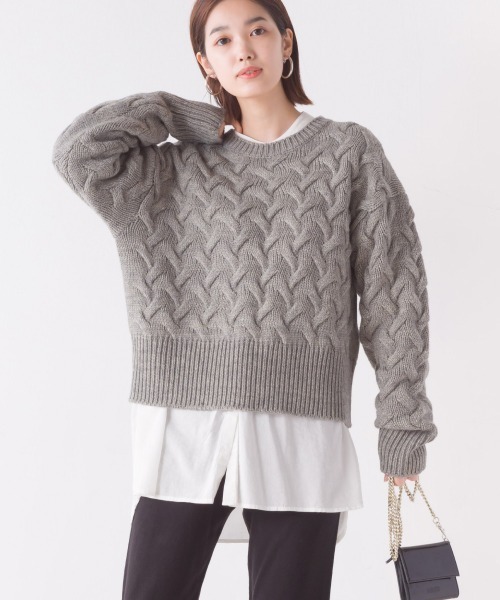 OMNES（オムネス）の「アクリルウールケーブルプルオーバーニット（ニット/セーター・レディース・アイボリー/ブラック/モカ/ライトグレー・FREE）」の3枚目の写真