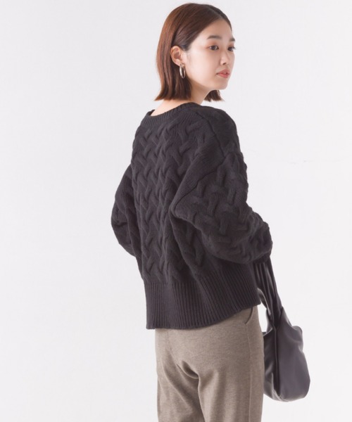 OMNES（オムネス）の「アクリルウールケーブルプルオーバーニット（ニット/セーター・レディース・アイボリー/ブラック/モカ/ライトグレー・FREE）」の7枚目の写真