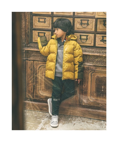 BeBe（ベベ）の「BeBe/ナイロンストレッチ裏ベロアパンツ(90~150cm)（その他パンツ・キッズ・グリーン/パープル・130/100/150/90/140/110/120）」の7枚目の写真