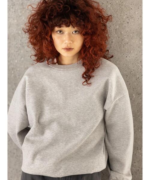 koe（コエ）の「裏起毛ビッグシルエットスウェットクルー（スウェット・レディース・ピンク/ブラック/杢グレー/アイボリー・M/L）」の16枚目の写真