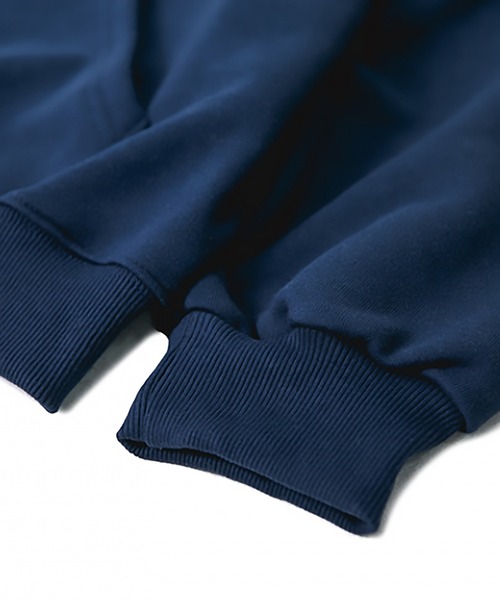 ANGLAN(アングラン)の「ANGLAN-Double Color Wappen Raglan Hoodie/アングラン ダブルカラーワッペンラグランパーカー(パーカー・メンズ・チャコールグレー/ネイビー・FREE)」の8枚目の写真