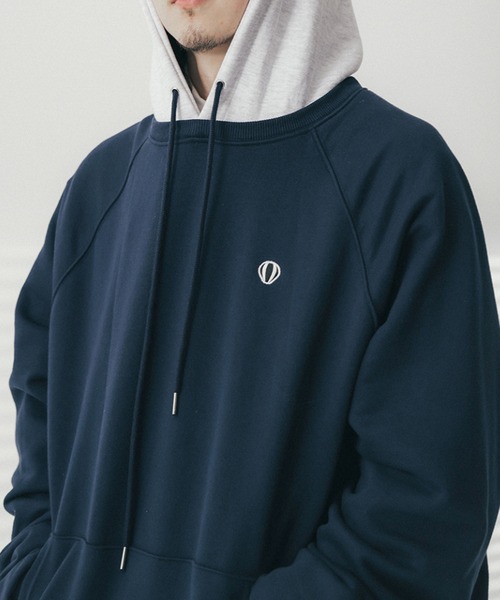 ANGLAN(アングラン)の「ANGLAN-Double Color Wappen Raglan Hoodie/アングラン ダブルカラーワッペンラグランパーカー(パーカー・メンズ・チャコールグレー/ネイビー・FREE)」の18枚目の写真