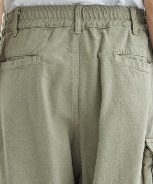 FACCIES（ファチーズ）の「【FACCIES/ファッチーズ】Silk Nep Wide Tuck Cargo Pt（カーゴパンツ・メンズ・カーキ/キナリ・1/2）」の9枚目の写真