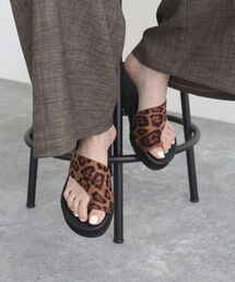 ライトトングサンダル