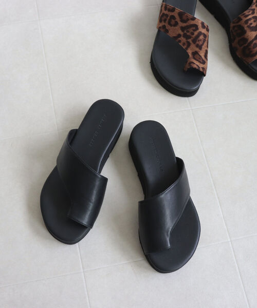 fredy emue（フレディエミュ）の「ライトトングサンダル（サンダル・レディース・ベージュ系その他/ブラック・M/L）」の10枚目の写真