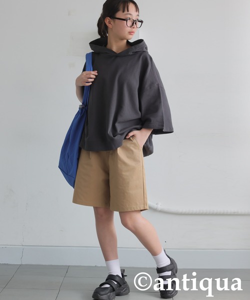 antiqua（アンティカ）の「綿100%裏毛ショート丈パーカー（パーカー・レディース・ブルー/グリーン/スミクロ/杢グレー/グレー系その他/ブラック・FREE）」の17枚目の写真