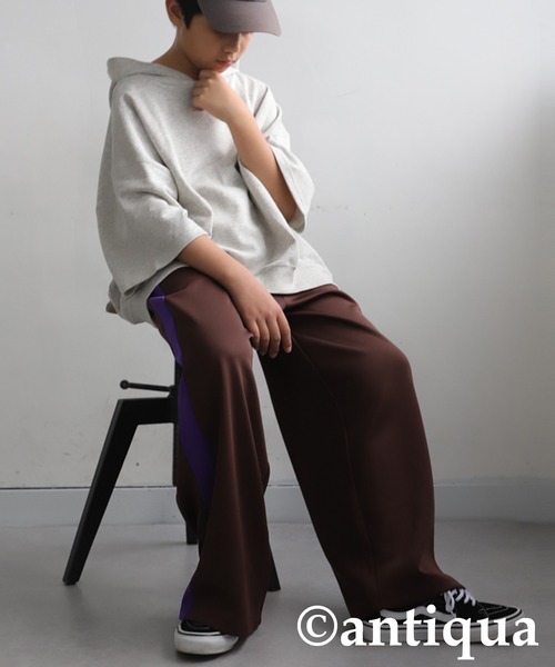 antiqua（アンティカ）の「綿100%裏毛ショート丈パーカー（パーカー・レディース・ブルー/グリーン/スミクロ/杢グレー/グレー系その他/ブラック・FREE）」の22枚目の写真