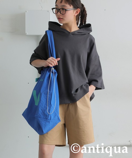 antiqua（アンティカ）の「綿100%裏毛ショート丈パーカー（パーカー・レディース・ブルー/グリーン/スミクロ/杢グレー/グレー系その他/ブラック・FREE）」の18枚目の写真