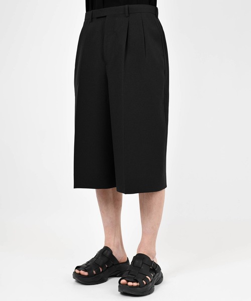 LAD MUSICIAN(ラッドミュージシャン)の「2TUCK SHORT SLACKS(スラックス・メンズ・ブラック・42/44/46)」の3枚目の写真