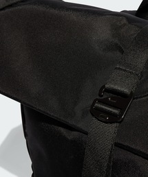 adidas（アディダス）の「プレミアム エッセンシャルズ ロール
