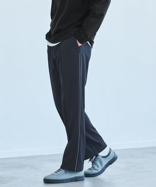 green label relaxing（グリーンレーベルリラクシング）の「STRC ポンチ トラックパンツ（その他パンツ・メンズ・ネイビー/モカ・S/M/L/XL）」の2枚目の写真