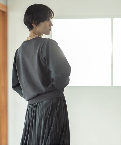 OPAQUE.CLIP（オペークドットクリップ）の「◆異素材ボリュームスリーブニットプルオーバー【洗濯機洗い可】（ニット/セーター・レディース・ブラック/チャコールグレー/ダークグリーン/ベージュ・40/36/38）」の10枚目の写真