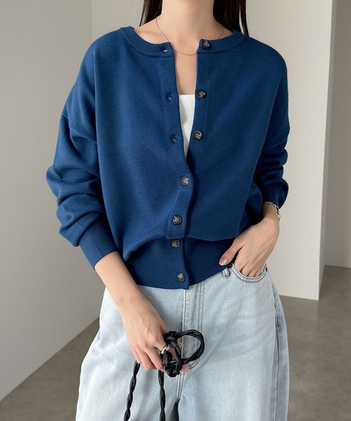 andme（アンドミー）の「【新色追加】クルーネック無地ボーダー長袖ニットカーディガン（カーディガン/ボレロ・レディース・ライトベージュ/ブルー系その他/ブラック/イエロー/クリーム/オレンジ/カーキ/グレー/レッド/ホワイト×ブラック/チャコールグレー/ブラウン系その他・M/L）」の21枚目の写真