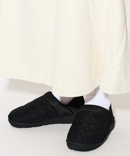 MEI(メイ)の「【 MEI / メイ 】レディース モックシューズ バブーシュ キルティング スリッポン MOC SHOES(スリッポン・レディース・ライトグレー/ベージュ/ブラック/ブラウン/グレー/ネイビー/オリーブドラブ・L/M/S/LARGE/MEDIUM/SMALL)」の2枚目の写真