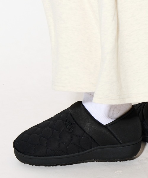 MEI(メイ)の「【 MEI / メイ 】レディース モックシューズ バブーシュ キルティング スリッポン MOC SHOES(スリッポン・レディース・ライトグレー/ベージュ/ブラック/ブラウン/グレー/ネイビー/オリーブドラブ・L/M/S/LARGE/MEDIUM/SMALL)」の9枚目の写真