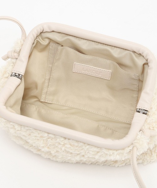 LAKOLE（ラコレ）の「2WAYボアクラッチBAG / 971093（クラッチバッグ・レディース・アイボリー/モカ/ブラック・FREE）」の12枚目の写真