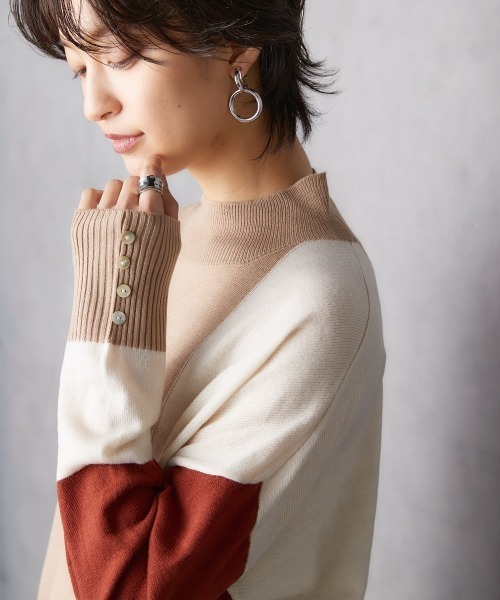 Soiunique（スワユニーク）の「配色切り替え袖ボタン付ニット ［Soiunique］（ニット/セーター・レディース・ベージュ/ネイビー・L/LL/M）」の6枚目の写真