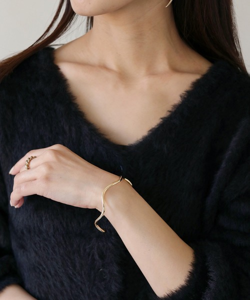 セール】【cheriella】うねうねウェーブバングル WAVY WAVE BANGLE