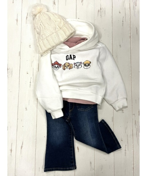 GAP（ギャップ）の「PAW PATROL パウ・パトロール GAPロゴ パーカー (幼児)（パーカー・キッズ・ホワイト・5 YRS/3 YRS/4 YRS/18-24M/2 YRS）」の2枚目の写真