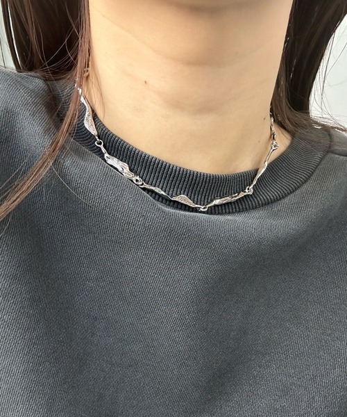 WHO'S WHO gallery（フーズフーギャラリー）の「ニュアンスネックレス（ネックレス・レディース・シルバー・FREE）」の3枚目の写真