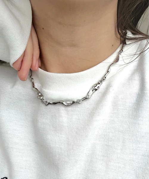 WHO'S WHO gallery（フーズフーギャラリー）の「ニュアンスネックレス（ネックレス・レディース・シルバー・FREE）」の4枚目の写真