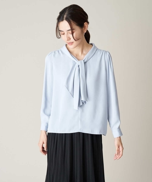 a.v.v(アーヴェヴェ)の「ラッフルボウタイブラウス(シャツ/ブラウス・レディース・ダークインディゴブルー/ホワイト・42/34/38/36/40)」の6枚目の写真
